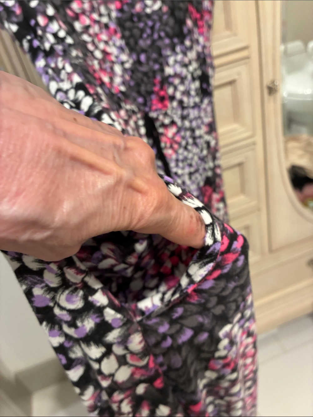 Carol Hochman Sleeveless Floral Print Maxi Nightgown in Black, Pink & White - Picture 4 of 6